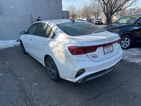 Used 2022 Kia Forte LXS image 6