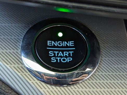 Certified 2020 Ford Explorer XLT image 30