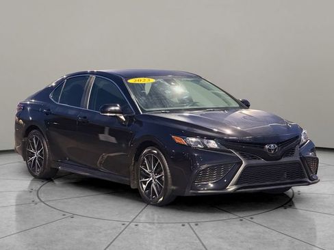Used 2023 Toyota Camry SE image 8
