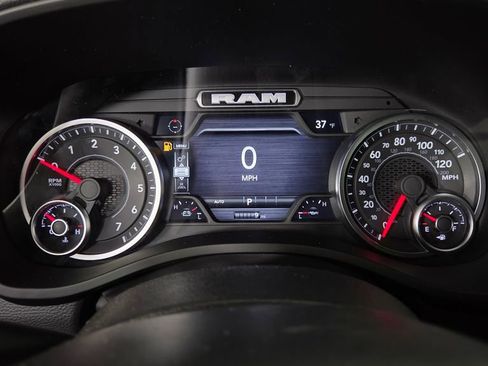 New 2026 RAM 1500 4x4 Crew Cab image 16