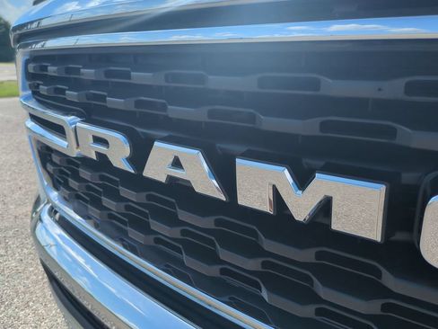 Used 2022 RAM 1500 Big Horn AWD/4WD image 13