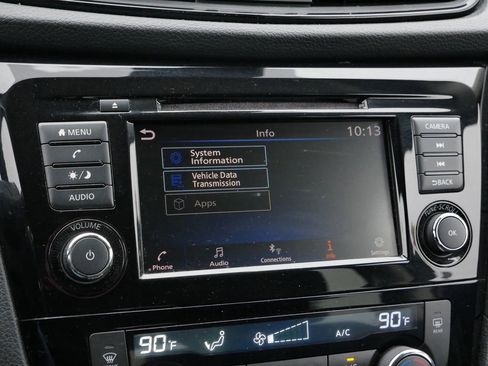 Used 2020 Nissan Rogue SV image 32