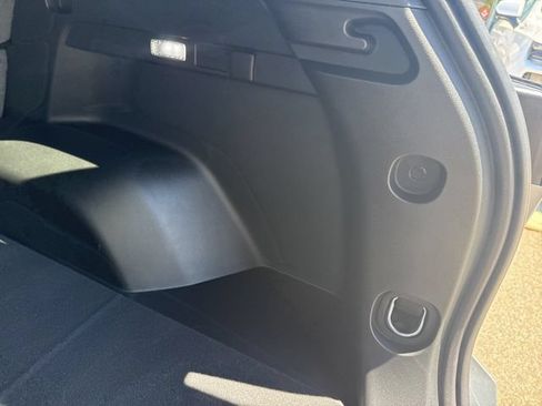 Used 2026 Chevrolet Equinox LT AWD/4WD image 12