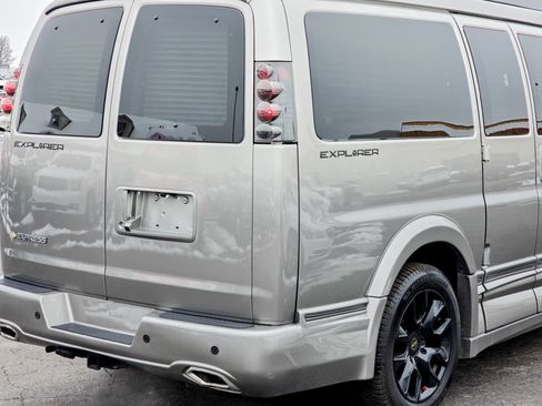 Used 2025 Chevrolet Express 2500 w/ Driver Convenience Package image 16