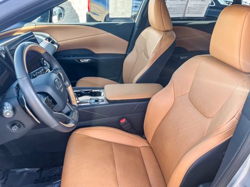 Used 2024 Lexus RX 350 w/ Convenience Package image 17