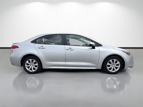 Used 2024 Toyota Corolla LE FWD image 2