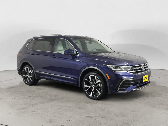 Used 2023 Volkswagen Tiguan SEL R-Line AWD/4WD image 3