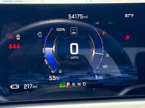 Used 2024 Chevrolet Corvette Stingray Coupe w/ Battery Protection Package RWD image 58