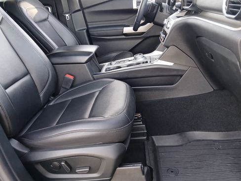 Used 2020 Ford Explorer XLT w/ Equipment Group 202A image 50