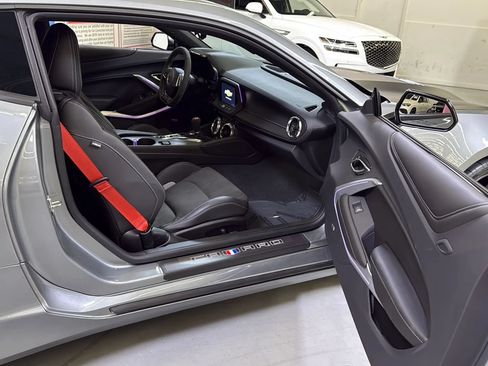Used 2023 Chevrolet Camaro SS RWD image 26