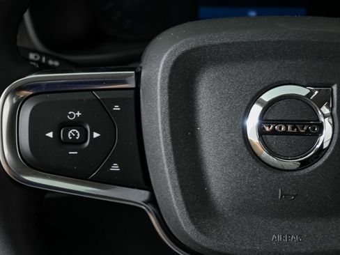 New 2026 Volvo XC40 B5 Core w/ Climate Package image 9