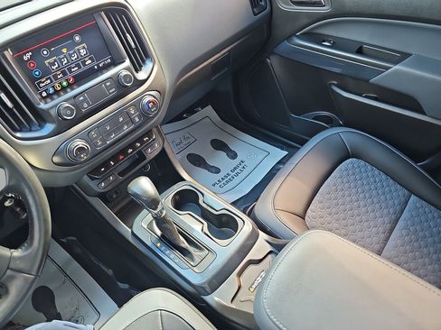 Used 2022 Chevrolet Colorado Z71 image 30