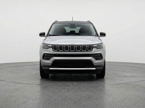 Used 2025 Jeep Compass Limited image 2