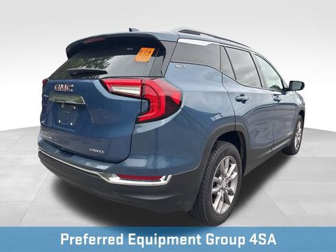 Used 2024 GMC Terrain SLT AWD/4WD image 9