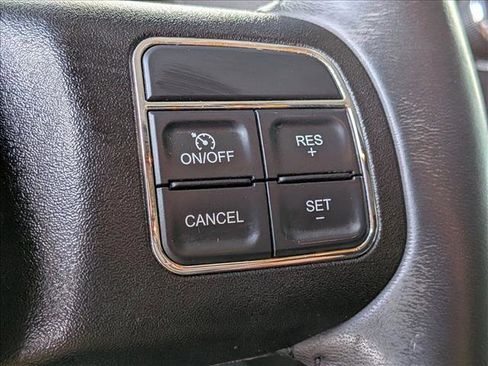 Used 2017 Jeep Wrangler Unlimited Sahara w/ Connectivity Group image 14