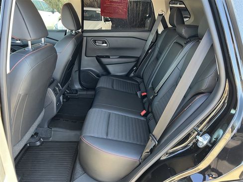 Certified 2025 Nissan Rogue SV image 24