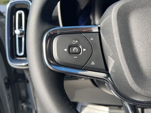 New 2026 Volvo XC40 B5 Ultra w/ Protection Package Premier AWD/4WD image 19