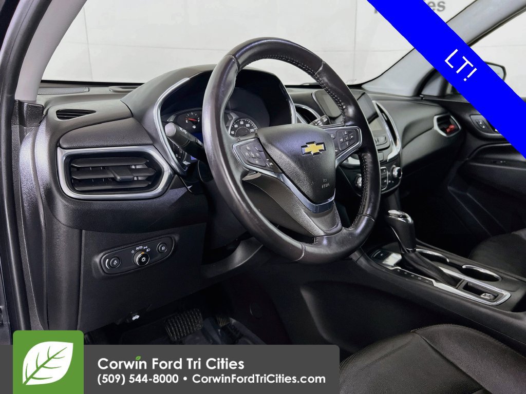 Used 2021 Chevrolet Equinox LT AWD/4WD image 2
