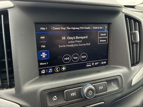 Used 2024 GMC Terrain SLE w/ Driver Convenience Package image 15