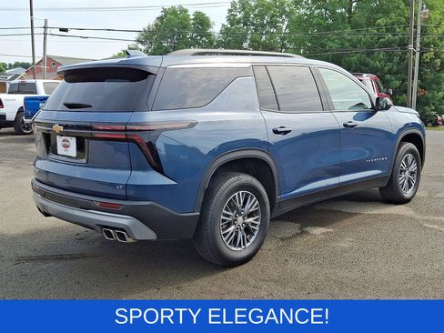 Used 2024 Chevrolet Traverse LT FWD image 7
