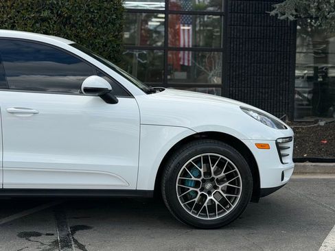 Used 2017 Porsche Macan S image 23