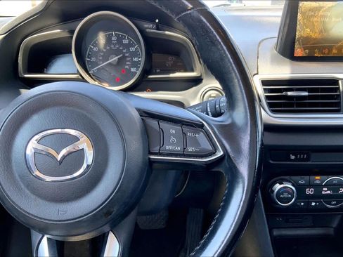 Used 2017 MAZDA MAZDA3 Touring FWD image 23