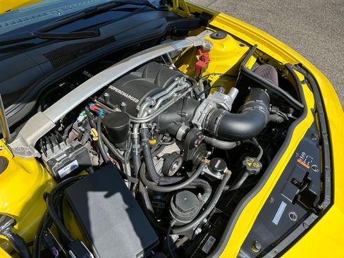 Used 2015 Chevrolet Camaro SS w/ SS Performance Package RWD image 27