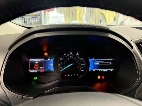 Used 2022 Ford Edge SEL w/ Convenience Package image 16