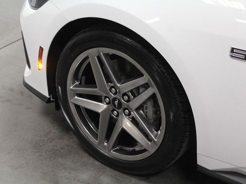 Used 2024 Ford Mustang GT Premium image 10