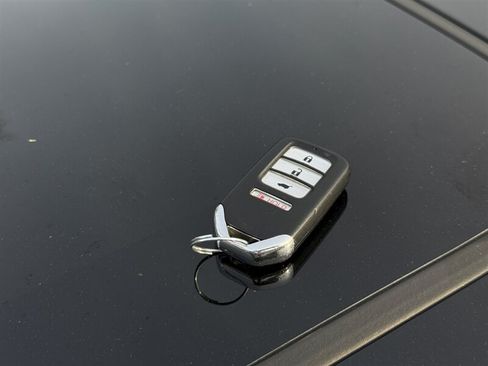 Used 2020 Honda Fit EX image 32