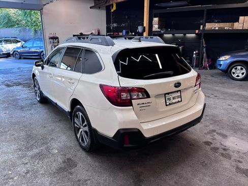 Used 2019 Subaru Outback 3.6R Limited AWD/4WD image 5