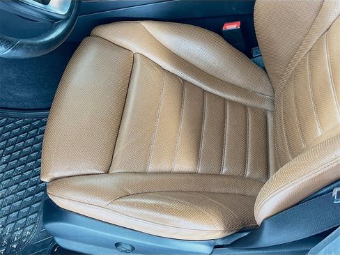 Used 2018 Mercedes-Benz GLC 300 image 11