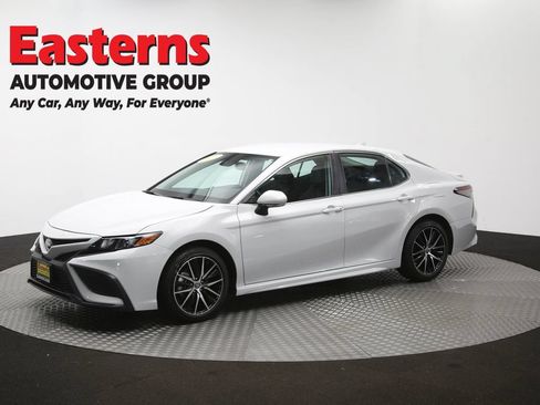 Used 2024 Toyota Camry SE w/ Cold Weather Package FWD image 55