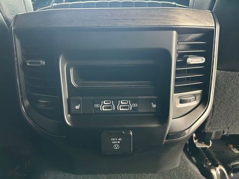 Used 2025 RAM 2500 Limited AWD/4WD image 36