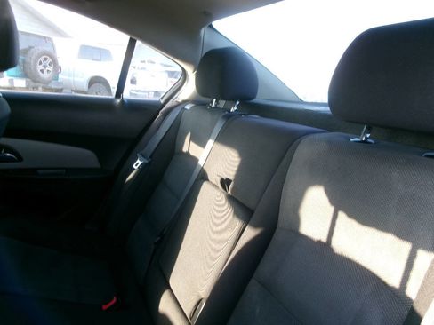 Used 2014 Chevrolet Cruze LS image 16