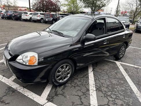 Used 2005 Kia Rio Sedan image 2