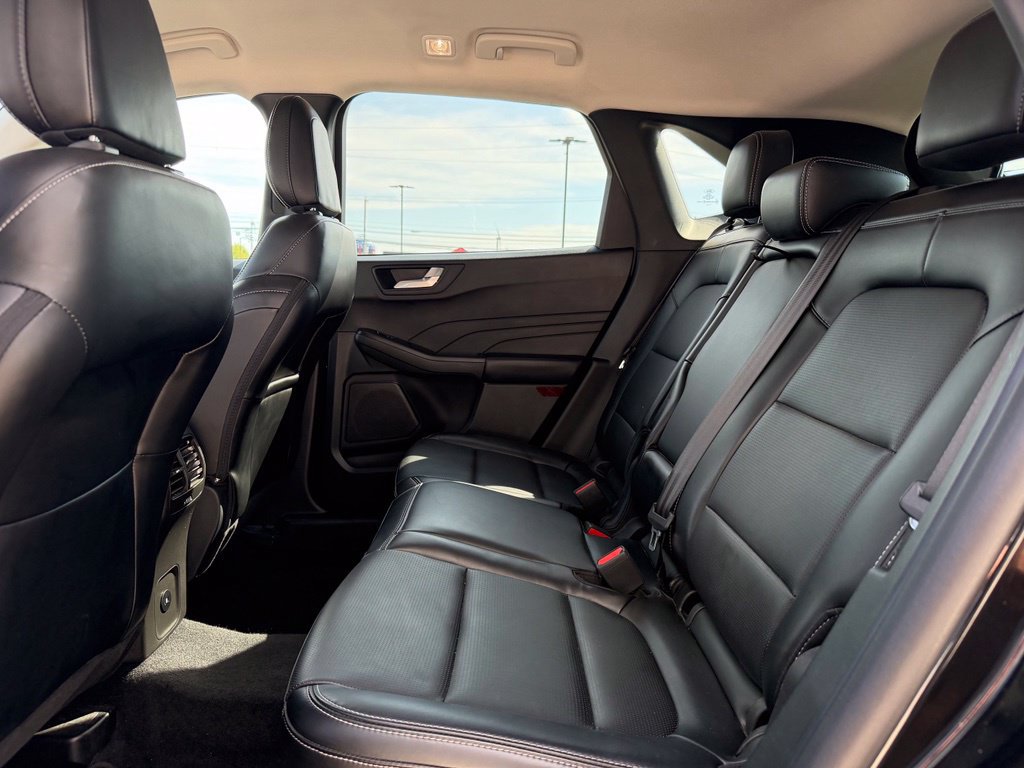 Used 2025 Ford Escape Platinum AWD/4WD image 18