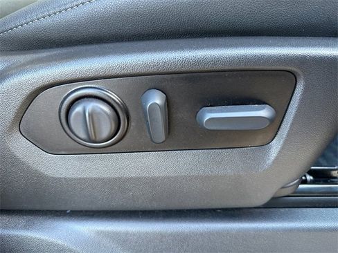 Used 2022 Chevrolet Silverado 2500 LTZ w/ LTZ Plus Package image 40