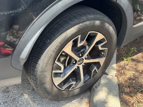 Certified 2023 Kia Sportage EX FWD image 5