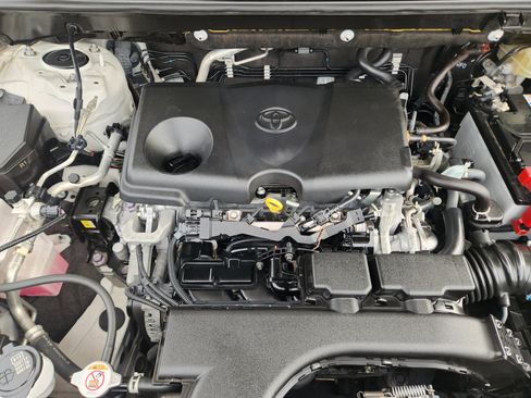 Used 2020 Toyota RAV4 XLE w/ Convenience Package image 38