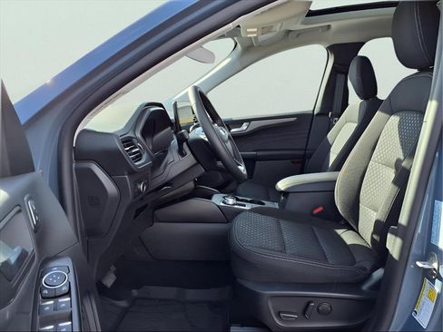 New 2025 Ford Escape Active w/ Active Premium Tech Pack image 16