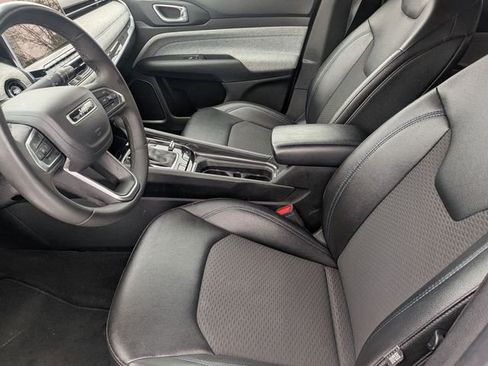 Certified 2024 Jeep Compass Latitude image 12