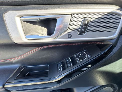 Used 2022 Ford Explorer ST-Line w/ Class IV Trailer Tow Package image 15