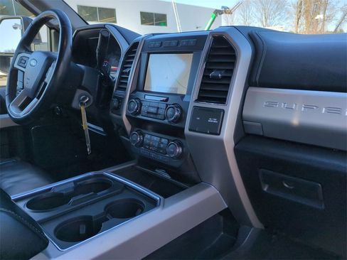 Used 2020 Ford F250 Lariat image 37