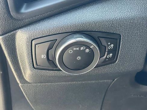 Certified 2018 Ford EcoSport SE FWD image 19