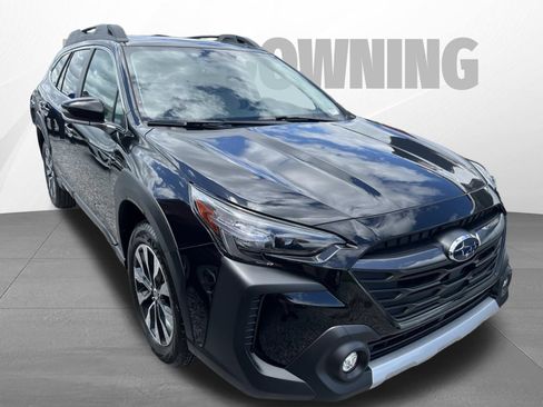Used 2025 Subaru Outback Limited AWD/4WD image 3