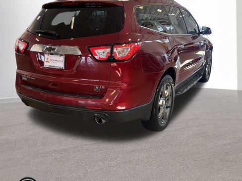 Used 2017 Chevrolet Traverse LT image 6