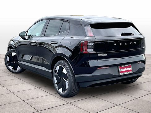 New 2026 Volvo EX30 Plus w/ Climate Package image 3