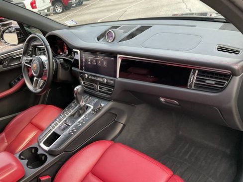 Used 2020 Porsche Macan S image 22