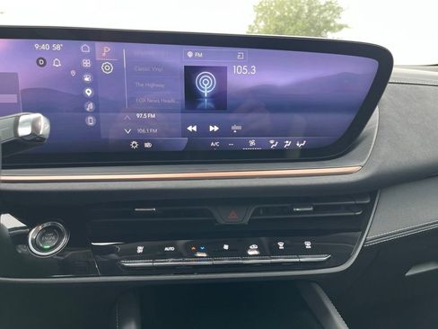 Certified 2025 Buick Envision Sport Touring AWD/4WD image 15